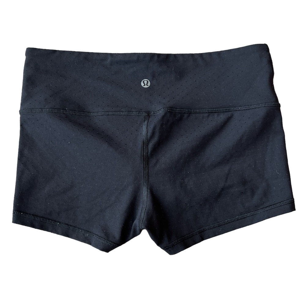 Ladies Lululemon compression shorts